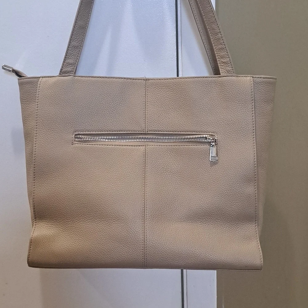 Befen Classic Beige Leather Tote Bag - Women - Picture 2 of 3